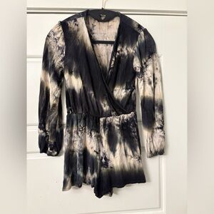 Wet Seal Tie Dye‎ Black Cream Gray One Piece Romper Shorts XS X Small 0 2 (A7)